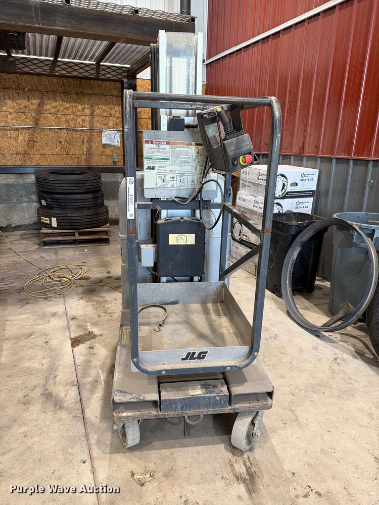 2013 JLG 20MVL Lift Vertical Lift - photo 2
