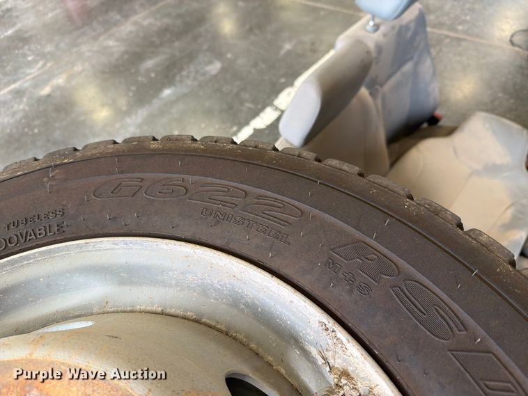 (6) Goodyear 225/70R19.5 Tires And Wheels - photo 5
