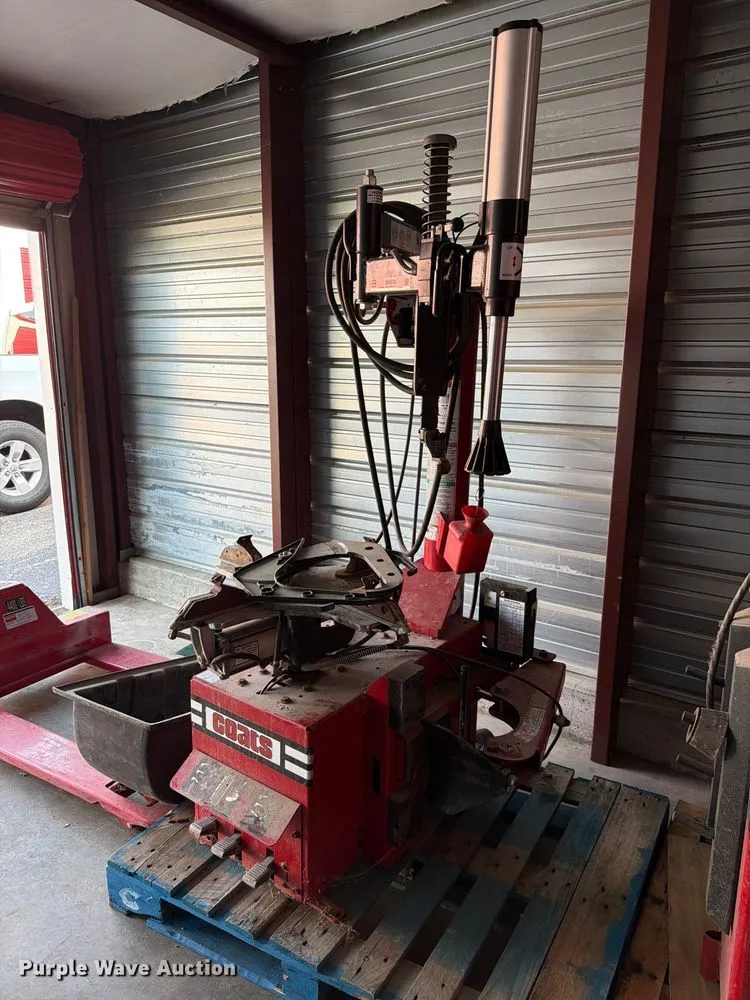 Coats RC-55 Tire Changer