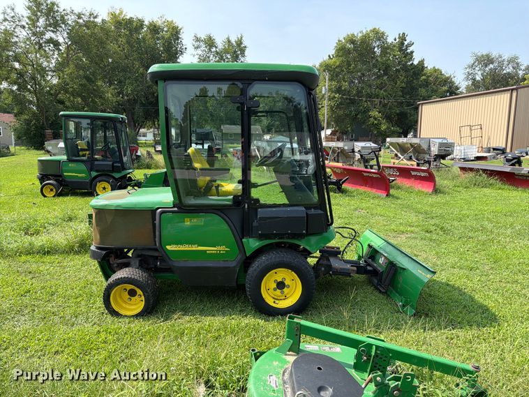 2012 John Deere 1445 Series II Lawn Mower - photo 3