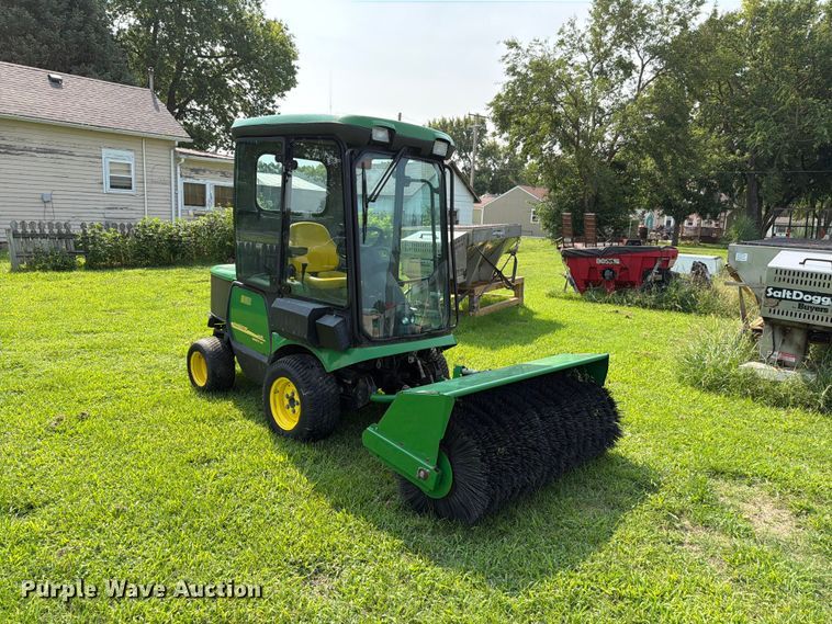 2012 John Deere 1445 Series II Lawn Mower - photo 3