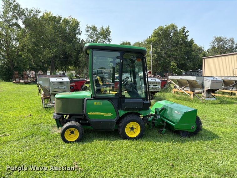 2012 John Deere 1445 Series II Lawn Mower - photo 4