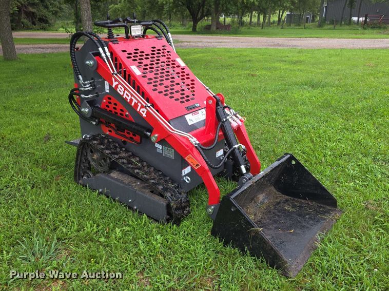 2026 AGT YSRT14 Compact Utility Loader - photo 3