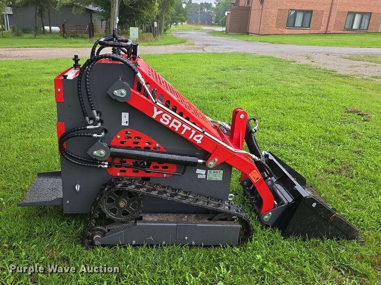 2026 AGT YSRT14 Compact Utility Loader - photo 4