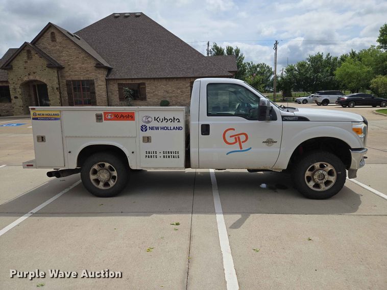 2013 Ford F250 Super Duty Utility Bed Pickup Truck - photo 4