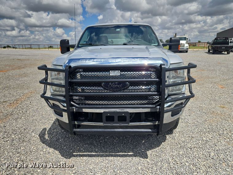 2015 Ford F250 Super Duty Crew Cab Pickup Truck - photo 2