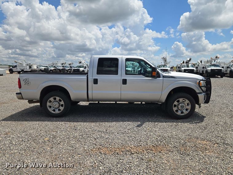 2015 Ford F250 Super Duty Crew Cab Pickup Truck - photo 4
