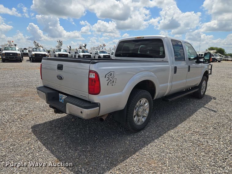 2015 Ford F250 Super Duty Crew Cab Pickup Truck - photo 5