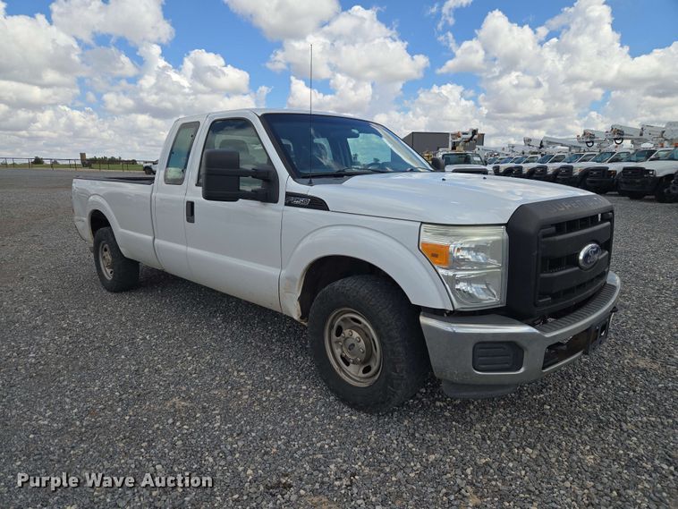 2012 Ford F250 Super Duty Ext. Cab Pickup Truck - photo 3