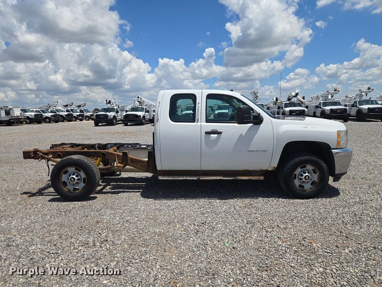 2012 Chevrolet Silverado 2500HD Ext. Cab Pickup Truck Cab And Chassis - photo 4