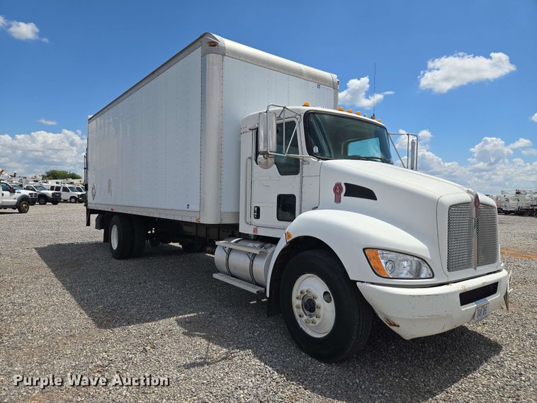 2009 Kenworth T370 Box Truck - photo 3
