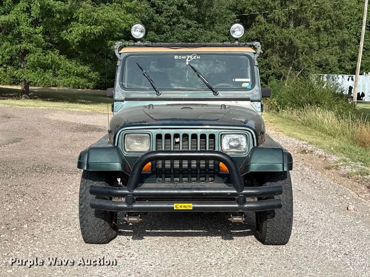 1993 Jeep Wrangler SUV - photo 2