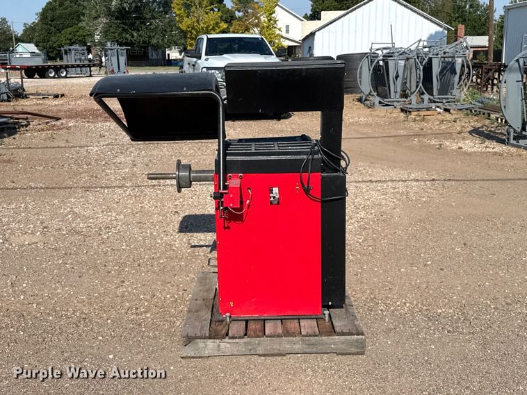 Bend-Pak Ranger DST-1000 Tire Balancing Machine - photo 5