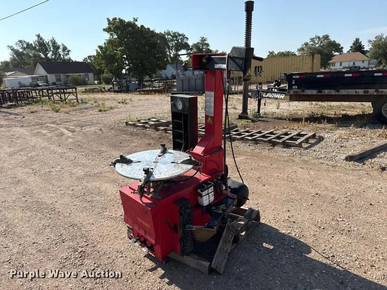2005 Nebraska Tire C212BIT Tire Machine