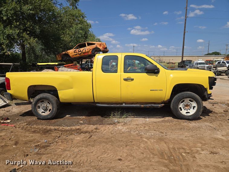 2012 Chevrolet Silverado 2500HD Ext. Cab Pickup Truck - photo 4