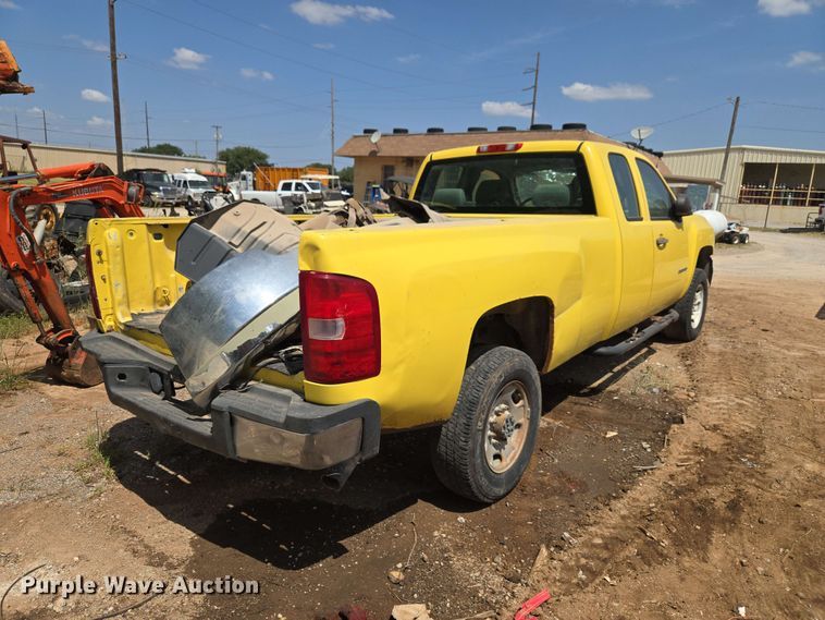 2012 Chevrolet Silverado 2500HD Ext. Cab Pickup Truck - photo 5