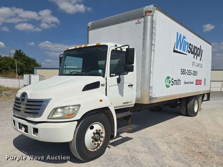 2010 Hino 268 Box Truck