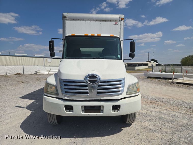 2010 Hino 268 Box Truck - photo 2