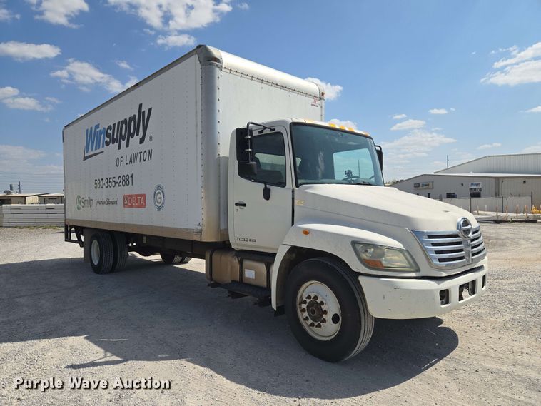 2010 Hino 268 Box Truck - photo 3