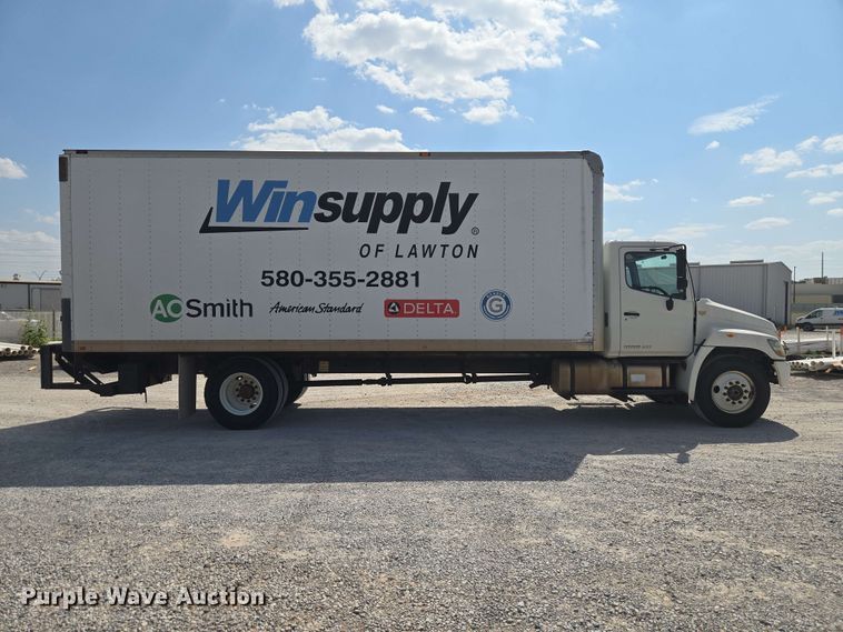 2010 Hino 268 Box Truck - photo 4
