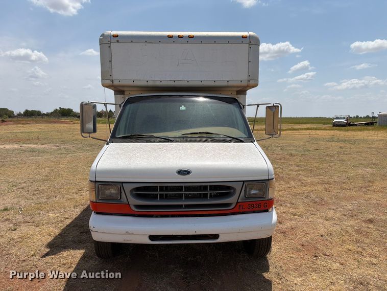 1998 Ford E350 Super Duty Box Truck - photo 2