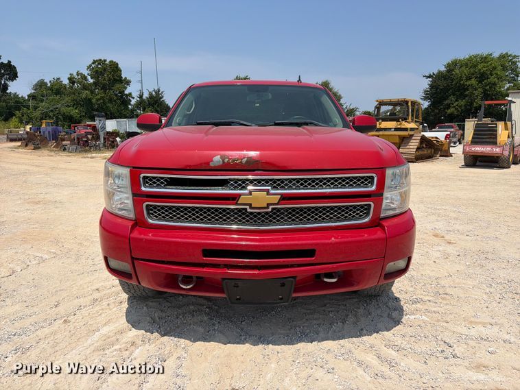 2013 Chevrolet Silverado 1500 Crew Cab Pickup Truck - photo 2