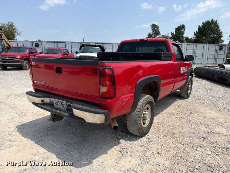 2005 Chevrolet Silverado 2500HD Pickup Truck - photo 5