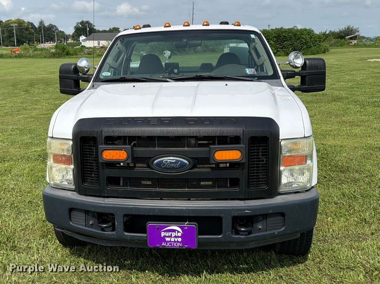 2008 Ford F350 Super Duty Utility Bed Pickup Truck - photo 2