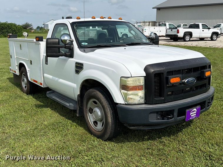 2008 Ford F350 Super Duty Utility Bed Pickup Truck - photo 3