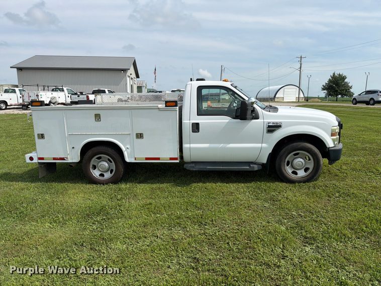 2008 Ford F350 Super Duty Utility Bed Pickup Truck - photo 4
