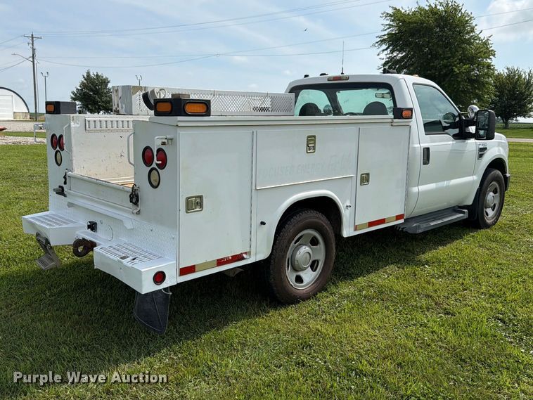 2008 Ford F350 Super Duty Utility Bed Pickup Truck - photo 5