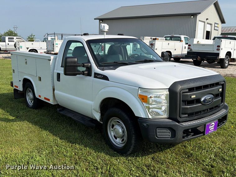 2012 Ford F250 Super Duty Utility Bed Pickup Truck - photo 3