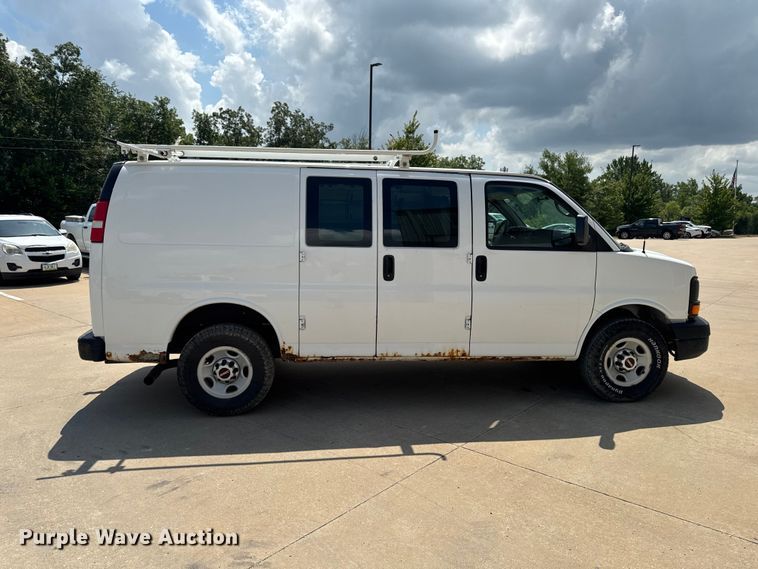 2014 GMC Savana G2500 Van - photo 4