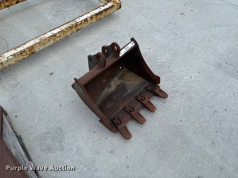 Bobcat Excavator Bucket - photo 3