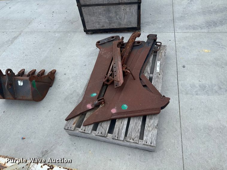 Cable Plow Attachments - photo 3