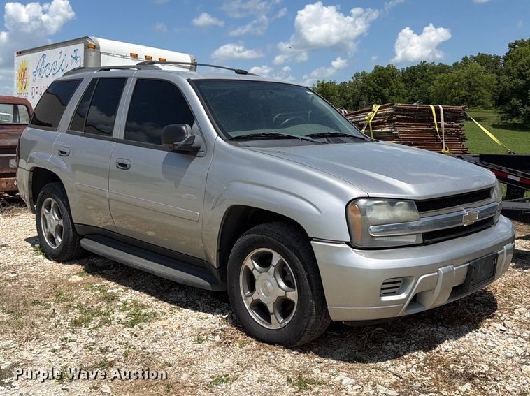 2008 Chevrolet Trailblazer SUV - photo 3