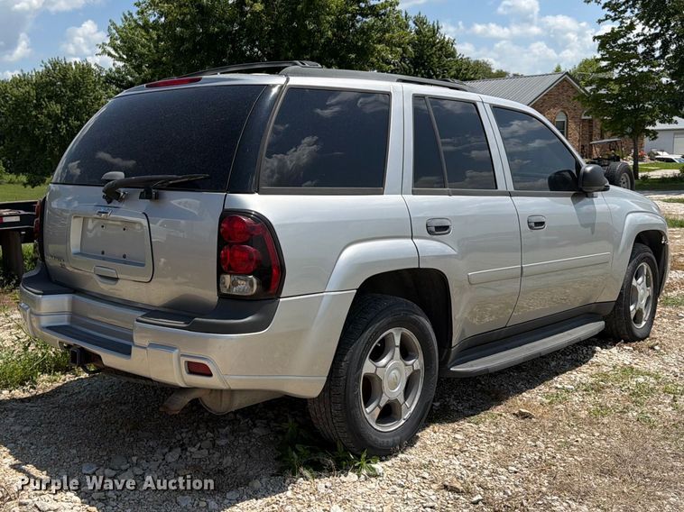 2008 Chevrolet Trailblazer SUV - photo 5