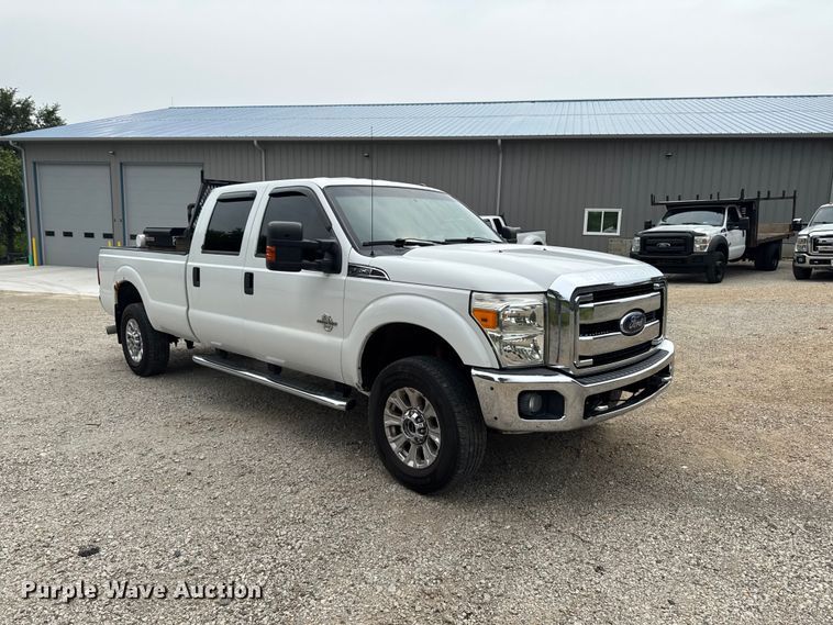 2015 Ford F250 Super Duty Crew Cab Pickup Truck - photo 3