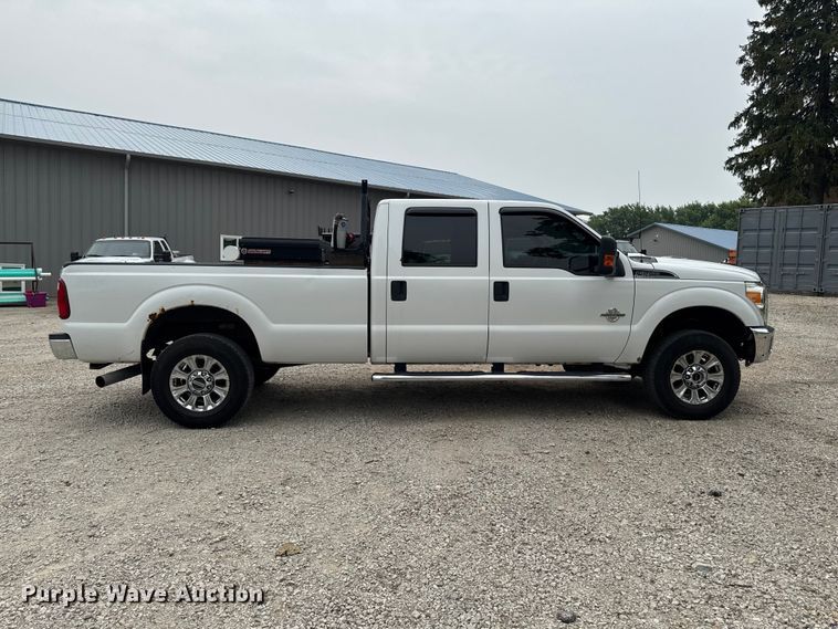 2015 Ford F250 Super Duty Crew Cab Pickup Truck - photo 4