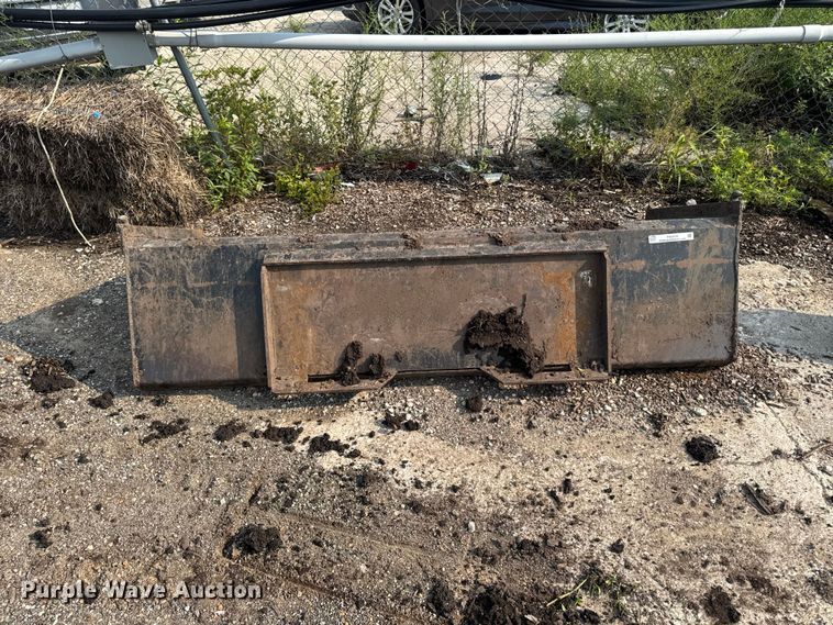 Skid Steer Bucket - photo 4