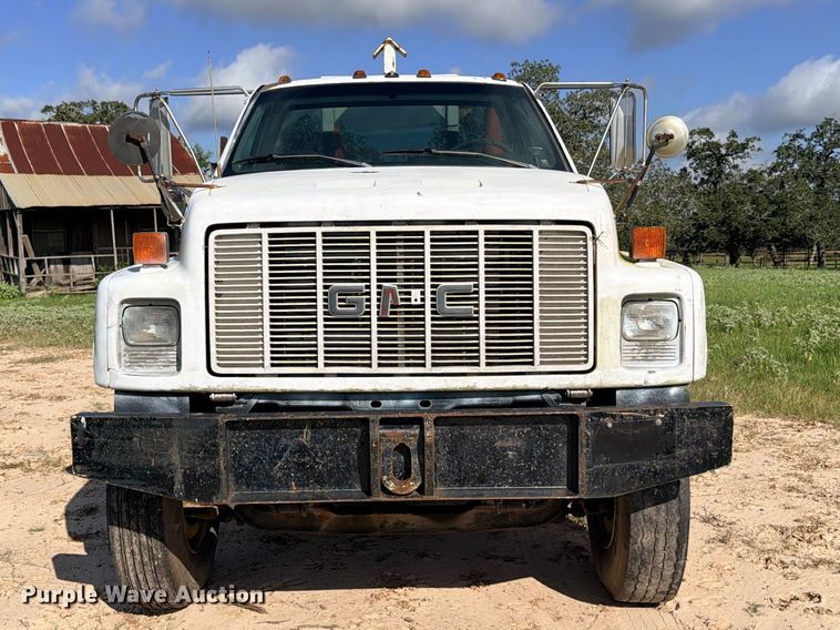 1993 GMC TopKick Flatbed Truck - photo 2