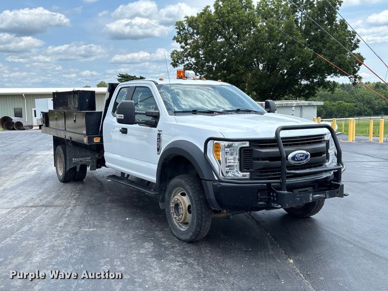 2017 Ford F450 Super Duty XL Ext. Cab Flatbed Truck - photo 3