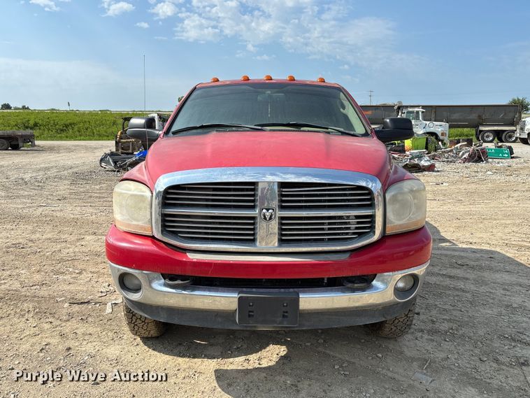 2006 Dodge Ram 3500 Ext. Cab Pickup Truck - photo 2
