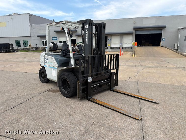 2017 UniCarriers PF80YLP Forklift - photo 3