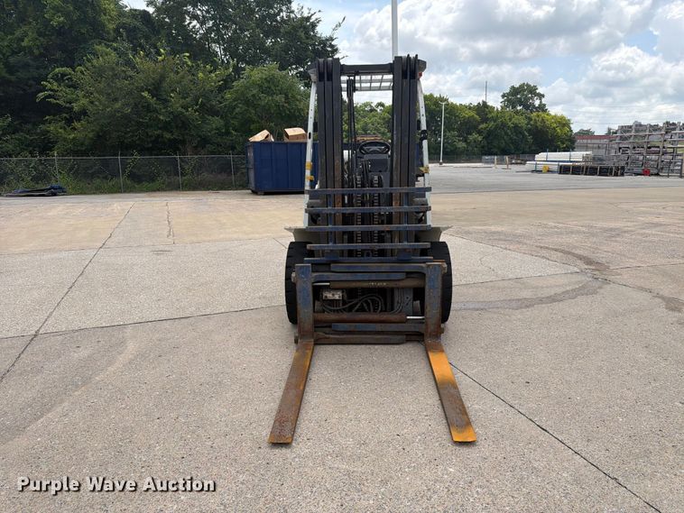 2014 Nissan PF80 Forklift - photo 2