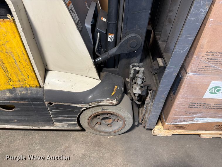 2019 Crown RC5545-40 Forklift - photo 4