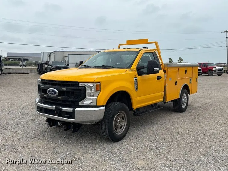 2022 Ford F350 Super Duty Utility Bed Pickup Truck