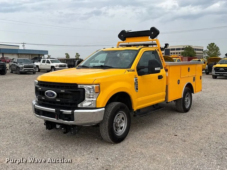 2021 Ford F350 Super Duty Utility Bed Pickup Truck
