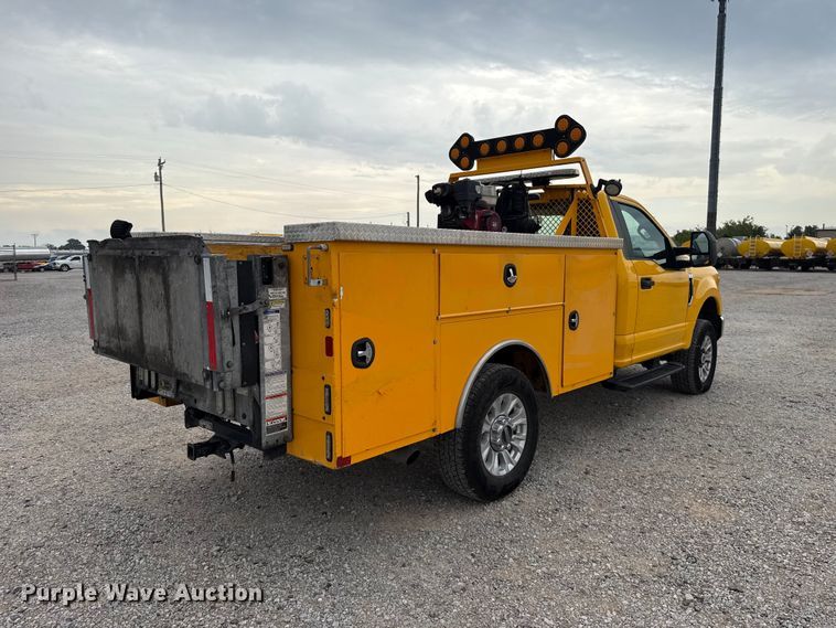 2021 Ford F350 Super Duty Utility Bed Pickup Truck - photo 5