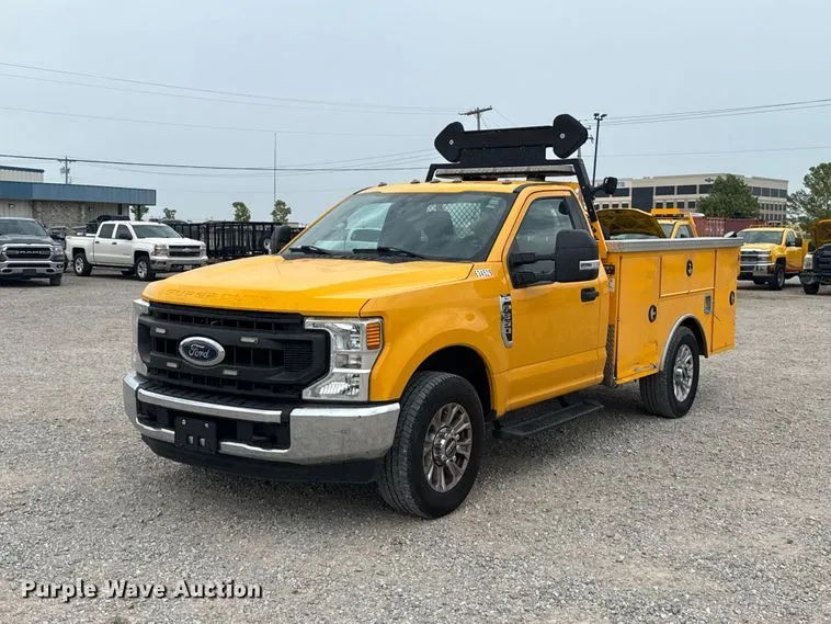 2020 Ford F350 Super Duty Utility Bed Pickup Truck
